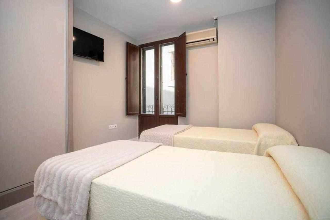 Hostal Viena Plaza Nueva Гранада Екстер'єр фото